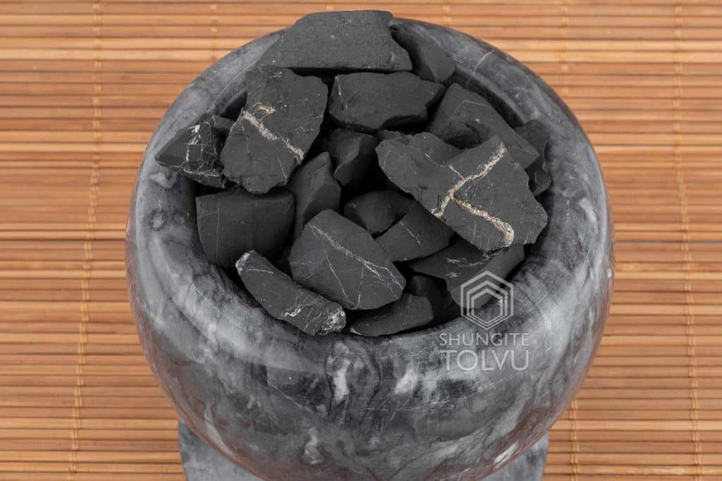 The classic raw shungite of 3 type