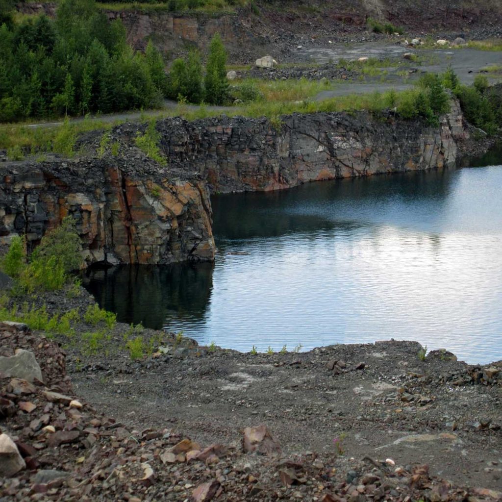 Zazhoginsky quarry in Karelia